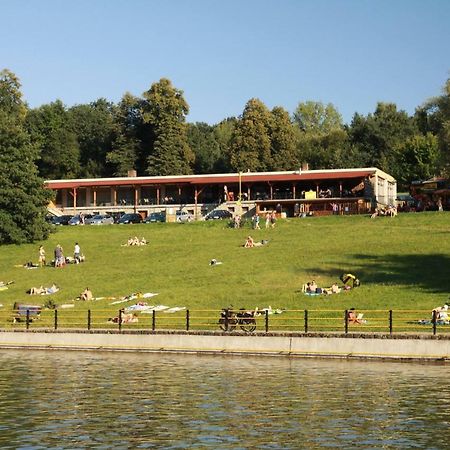 Restaurace Penzion Pod Sumarnikem Tvarozna Lhota Dış mekan fotoğraf
