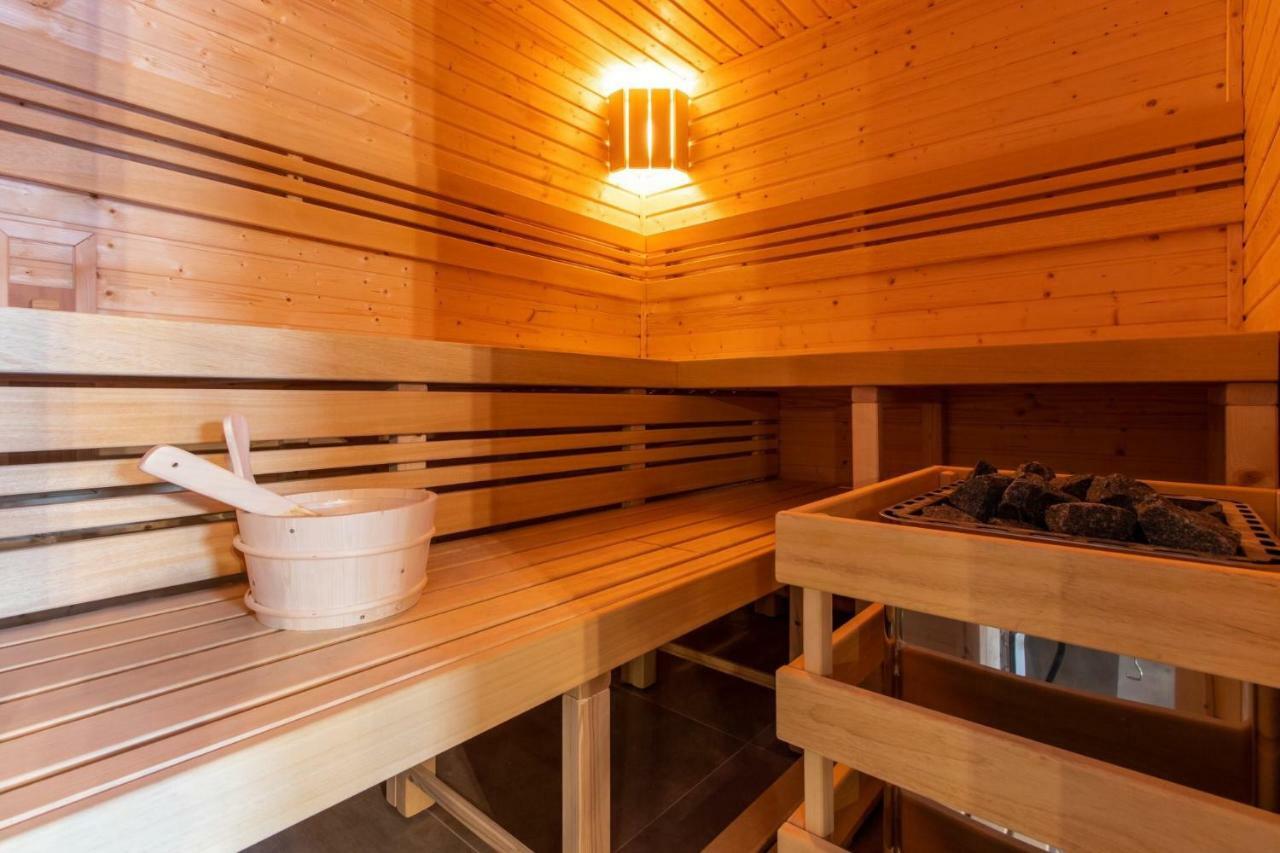 Restaurace Penzion Pod Sumarnikem Tvarozna Lhota Dış mekan fotoğraf