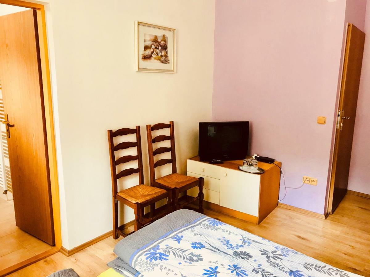 Restaurace Penzion Pod Sumarnikem Tvarozna Lhota Dış mekan fotoğraf